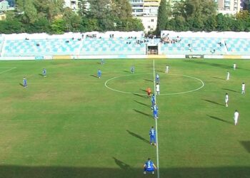Tirana braktiset nga tifozët, Vora e mposht 0-2 në ‘Selman Stërmasi’