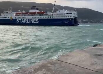 Moti i keq, pezullohet lundrimi i anijeve të peshkimit/ Shtyhet për nesër udhëtimi i tragetit të linjës Vlorë-Brindisi