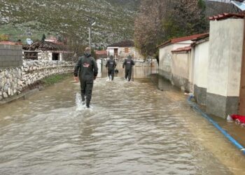 Autoritetet: Sot dhe nesër intensitet i lartë reshjesh, mundësi vërshimesh në zonat urbane