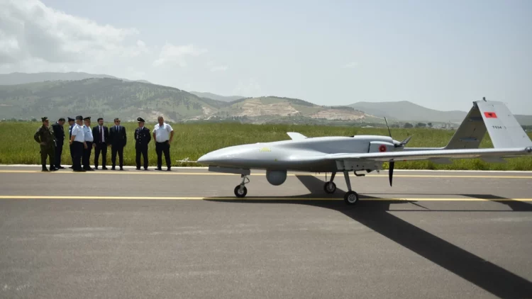 Buxheti i ushtrisë 103 MLN € për anije luftarake, 13.5 MLN € për 2 avionë zjarrfikës! Dronët marrin 14.2 mln €