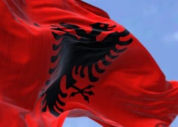 Shqiptarët festojnë 29 Nëntorin —81 vite nga Çlirimi i vendit