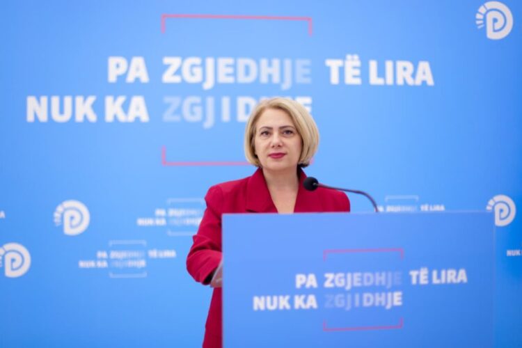 PD: Universiteti i Sporteve, fabrikë diplomash të pavlefshme me bekimin e Ministrisë – qindra studentë në pamundësi për t’u punësuar