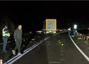 Aksidenti në Rrugën Kombit! Arrestohen shoferët, përplasja fatale mes dy kamionëve i merr jetën të riut 24-vjeçar