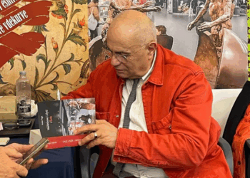 Ndahen çmimet e Panairit të 28-të të Librit, Artan Fuga fiton ‘Autori më i mirë i vitit’ për romanin Ndëshkimi i dytë i Evës