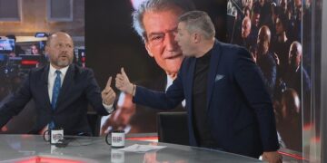 Zyrtari i Ramës braktis studion pas sherrit me Xhelal Mziun: Po diskriminon…