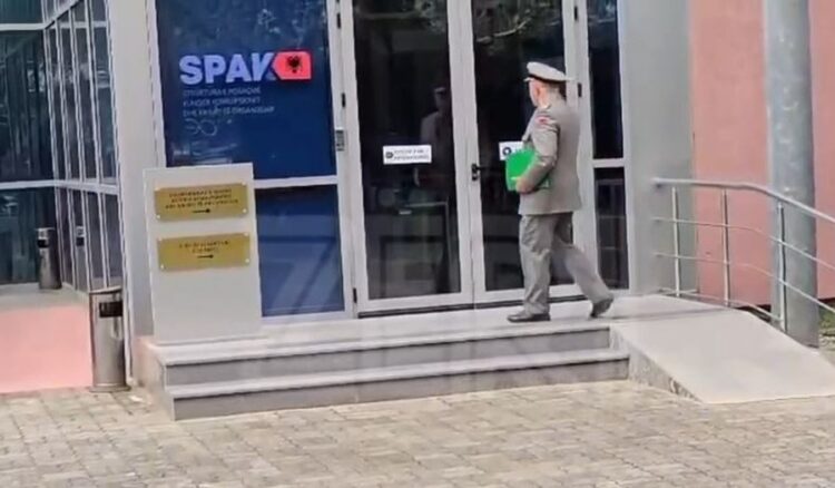 Privatizimi i pronave të ushtrisë, ish-shefi i Postës Sekrete pyetet 3 orë në SPAK