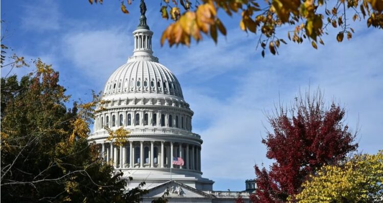 SHBA/ Ligjvënësit në Dhomën e Përfaqësuesve pritet të votojnë sot për rihapjen e Qeverisë