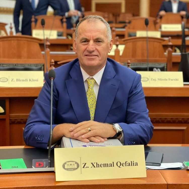 Edi Rama emëron Xhemal Qefalinë zv.ministër të Brendshëm