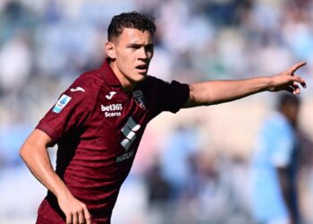 (VIDEO) Asllani gabon penalltinë vendimtare me Torinon, shkëlqen Medon Berisha i Lecces