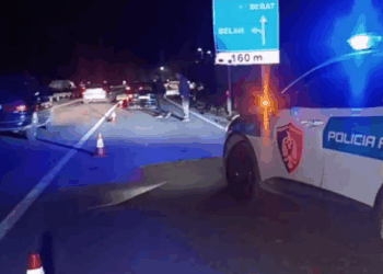 Aksident në aksin Lushnjë-Berat, makina përplas këmbësoren (Emri)