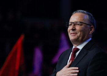 Bedri Hamza zgjidhet kryetar i ri i Partisë Demokratike të Kosovës