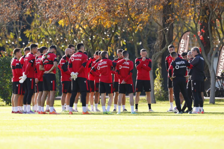 Andorra-Shqipëri/Kombëtarja nis grumbullimin, zhvillon stërvitjen e parë në Barcelonë (VIDEO)