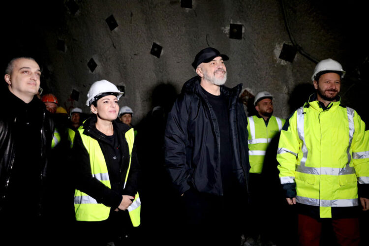 Si u mbyll pazari i tunelit/ Dëshmia e inxhinierit grek nxjerr zbuluar Ballukun dhe Berberin