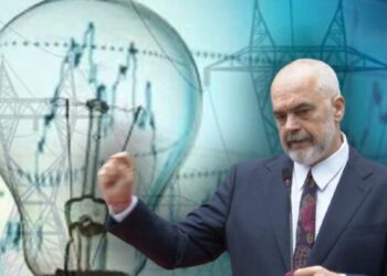 Energjia/ Shteti humb, privati fiton, Shqipëria “ngrohet” në diell