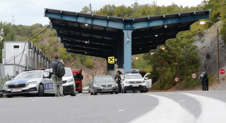 Kosova ndalon një efektiv të Serbisë në kufi, kapet me municion armësh në makinë