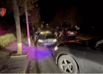 Kokainë e fshehur në makinë, arrestohen tre të rinj në Vlorë (Emrat)