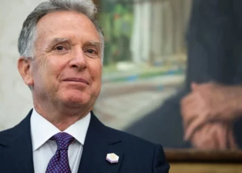 Bloomberg publikon telefonatën mes të dërguarit të SHBA-së dhe këshilltarit të Putin, Witkoff udhëzoi rusët që t’i “shisnin” planin 28 pikësh Trumpit