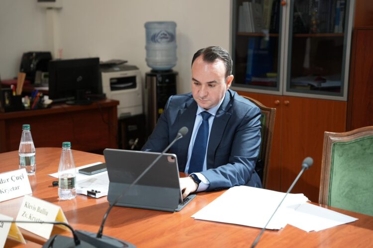 “Nuk ka faj moti, por korrupsioni”, Balliu: Në verë marrim flakë, në dimër me dy ditë shi përmbytemi