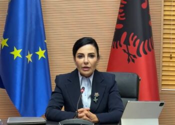 Belinda Balluku si “burrneshë”, mes dy stuhive: Asaj të motit dhe asaj të SPAK-ut