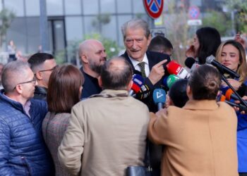 21 Janari/ Berisha del nga SPA : Nuk është qëlluar nga brenda kryeministrisë