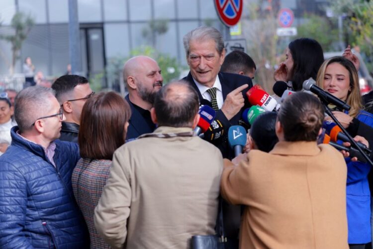 21 Janari/ Berisha del nga SPA : Nuk është qëlluar nga brenda kryeministrisë