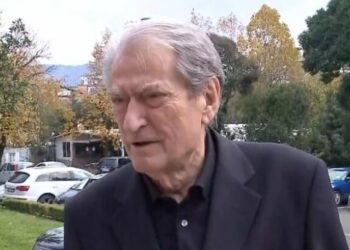 Takimi i Salianjit me më të votuarit në PD, Berisha: Takimet në kafe s’meritojnë komente