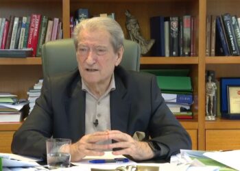 A do të largohesh nga drejtimi i PD? Berisha: Strukturat e partisë zgjidhen me votë