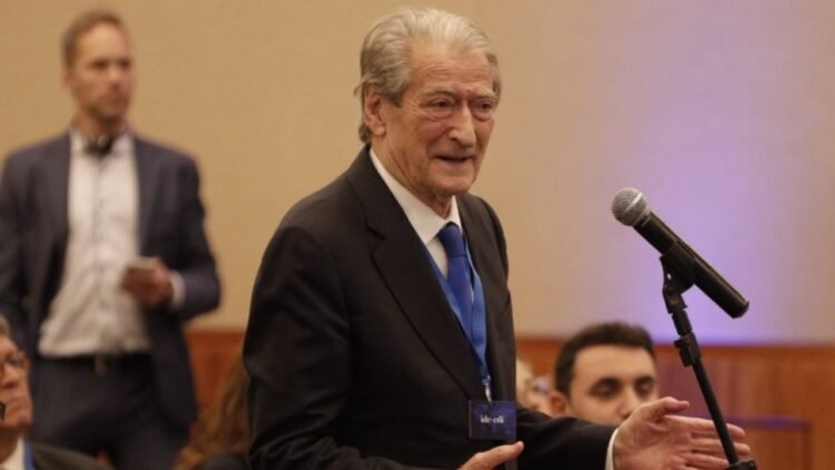 Sali Berisha zgjidhet zv/President i CDI, Unioni më i madh i partive të djathta në botë