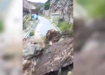 Bllokohet rruga e Bovillës, izolohen 3 fshatra