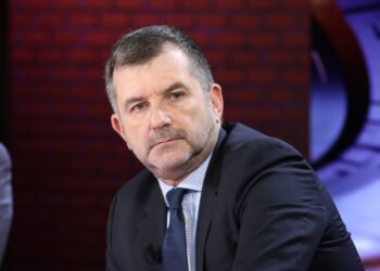 ‘Bandë hajdutësh’, Bushati reagon pas dosjes së ‘Tunelit të Llogarasë: Nuk ka pasqyrë më të frikshme