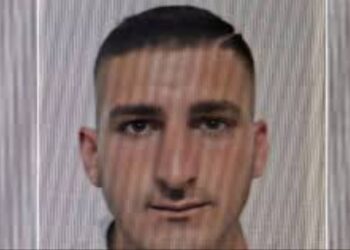 Dorëzohet në polici Daniel Pepa, autori i dyshuar i vrasjes në Manzë