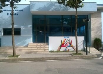 Të shtënat në mesnatë në Elbasan/ Dy të proceduar, dy në kërkim. Policia: Pamjet e kamerave janë fshirë