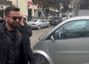 I pandehur për shkelje të barazisë në tendera, kryebashkiaku Erion Isai paraqitet në SPAK