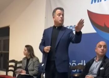 “Për ty nuk rri asnjë sekondë në PD”, Noka i kërkon anëtares të dalë përjashtë