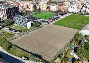 Një tjetër fushë futbolli po i shtohet Tiranës, punimet hyjnë në fazën finale