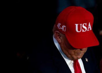 Trump gati të sulmojë Venezuelën, prapaskenat e konfliktit SHBA-Maduro