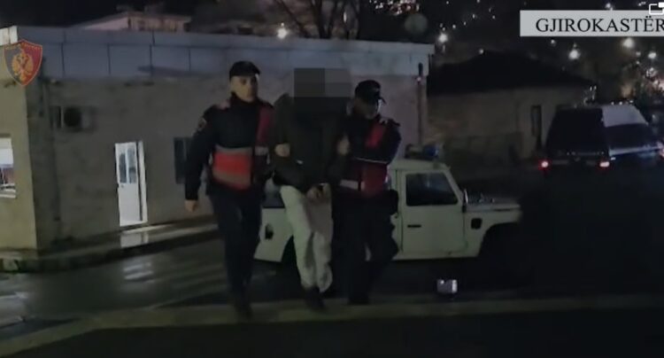 Policia çmonton rrjetin e drogës në Gjirokastër: 10 në pranga, 3 nën hetim