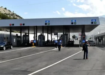 Lejuan kalimin e kamionit me drogë, pezullohen dy policë në doganën e Hanit të Hotit (Emrat)