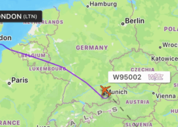 Avioni devijon për në Londër, 5 pasagjerë sëmuren gjatë fluturimit