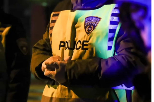 Maqedoni/ Dy të dehur sulmojnë policinë në mes të natës