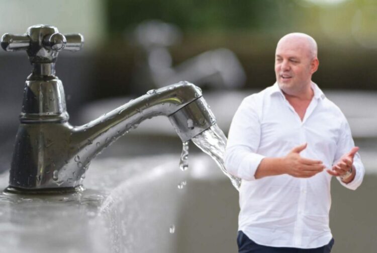 Dyfishohet çmimi i ujit në Librazhd, banorët kundërshtojnë rritjen