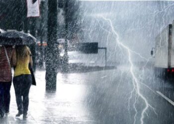 Rrebeshe dhe rrufe! Meteorologia paralajmëron qytetarët: Mos lëvizni pa arsye