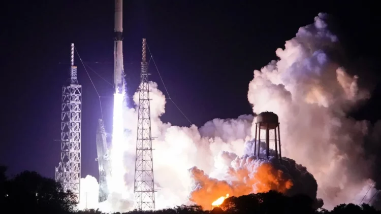 NASA shtyn lëshimin e raketës New Glenn për shkak të stuhisë diellore