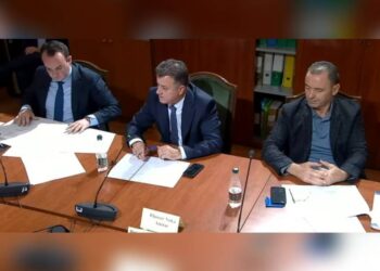 “Vendosët në krye të KAYO një mafioz”, Noka-ministrit Vengu: Ardi Veliu i zhytur në vrasje dhe afera kriminale