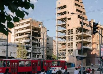 Vuçiç miraton një ligj të ri dhe i dhuron Trump vendin historik në mes të Beogradit