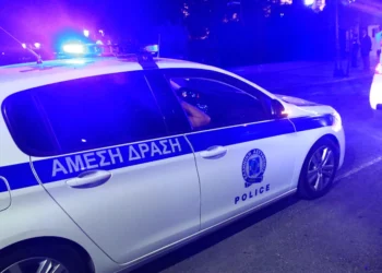 Vrasje makabër e shqiptarit në Greqi, e prangosën dhe i vunë flakën në sediljen e pasme të makinës