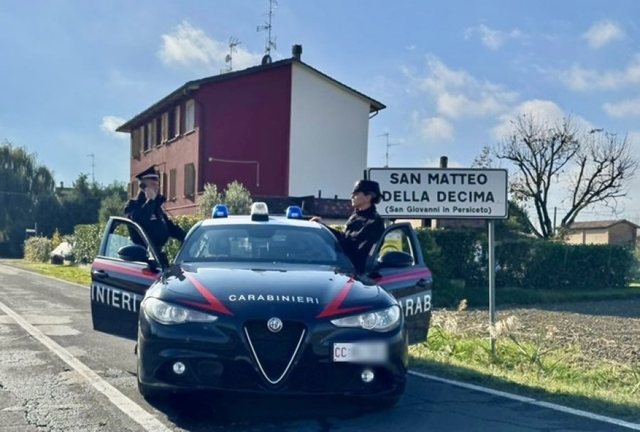 Tentoi t’i arratisej karabinierëve, arrestohet shoferi shqiptar në Bolonja