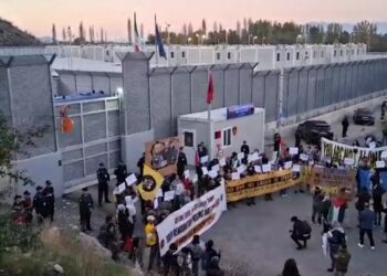 Dy vite nga marrëveshja Rama-Meloni për emigrantët, aktivistët protestojnë sot në Gjadër dhe kërkojnë mbylljen