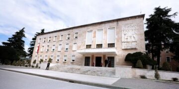 Ndryshime në kabinetin qeveritar, ja emrat e rinj të zv/ministrave të emëruar nga Rama