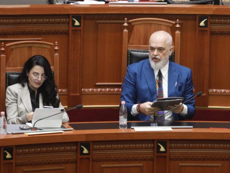 Rama mbron Ballukun dhe relativizon kostot e korrupsionit